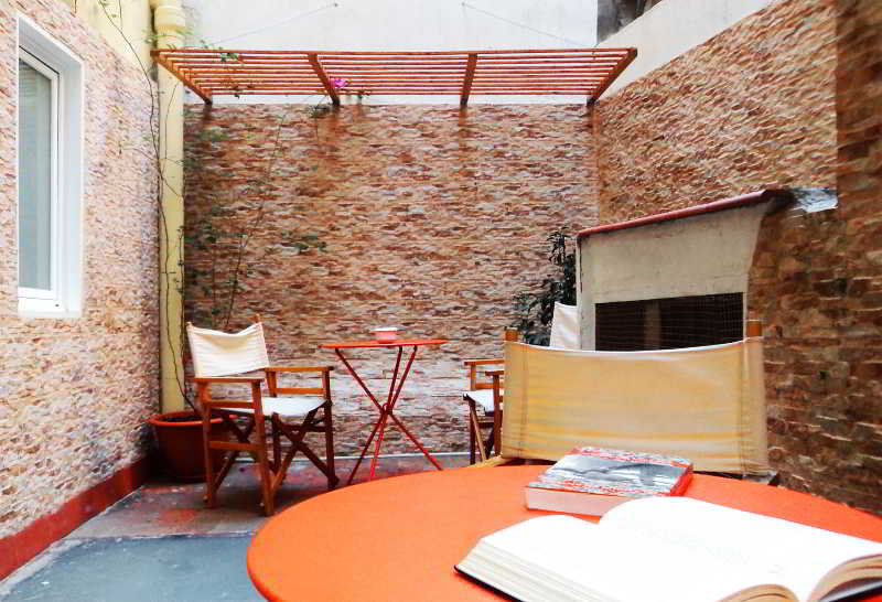 La Isla Hostal Барселона Екстериор снимка