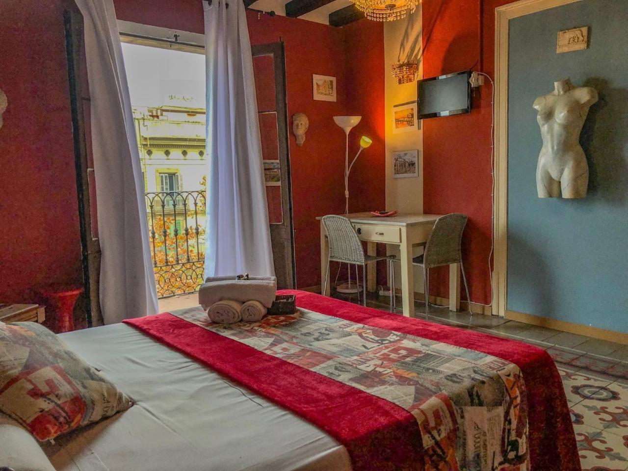 La Isla Hostal Барселона Екстериор снимка